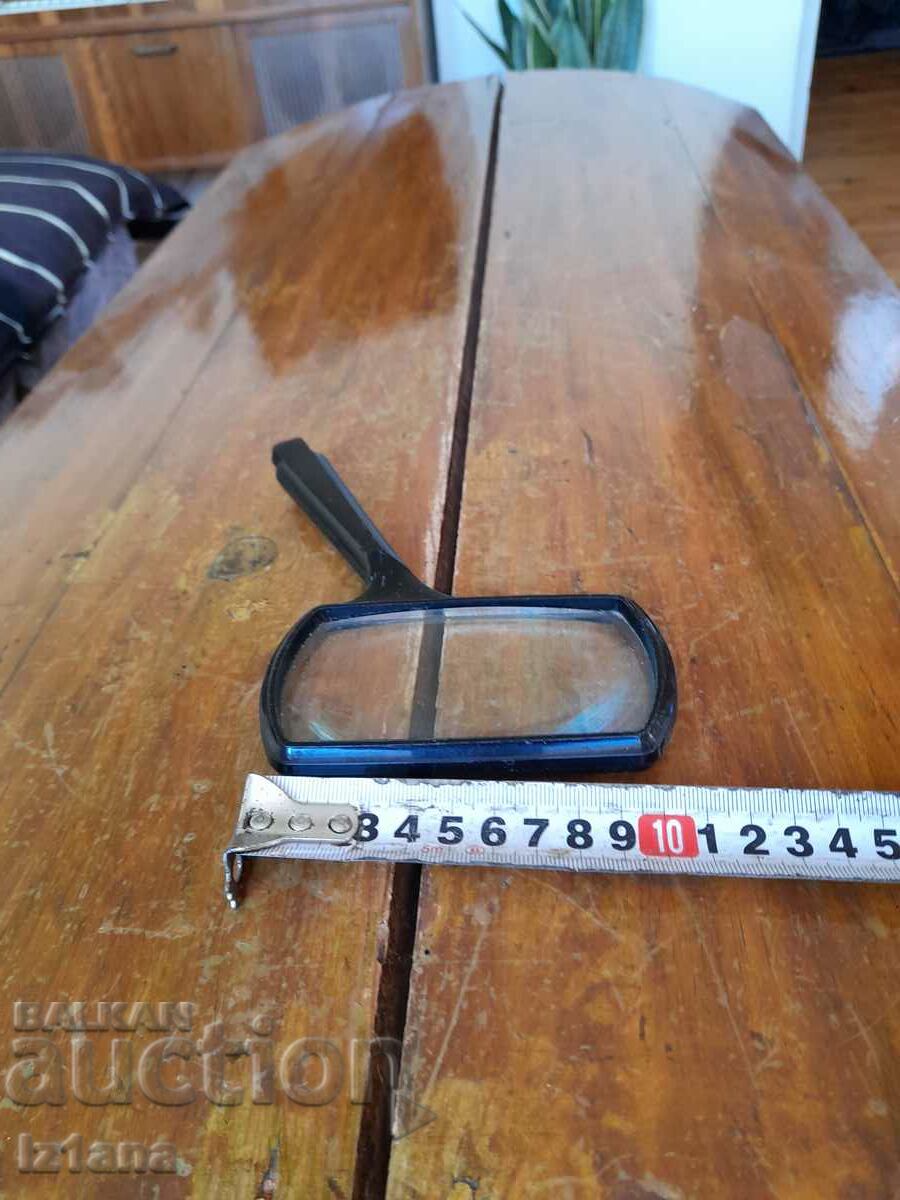 Delivery of Old magnifying glass