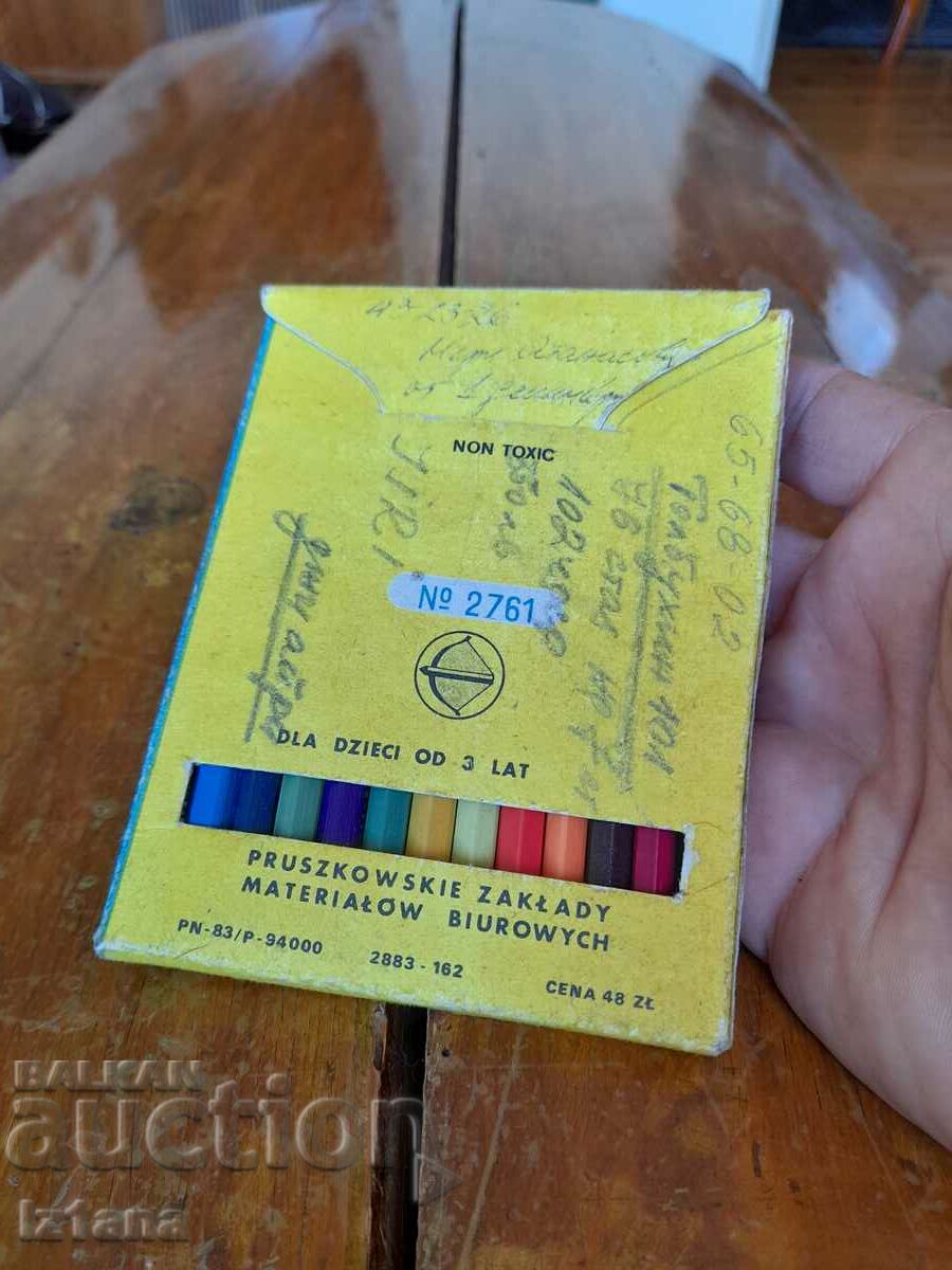 Creioane colorate vechi Kredki cu preț 25.00 BGN | € 12.78