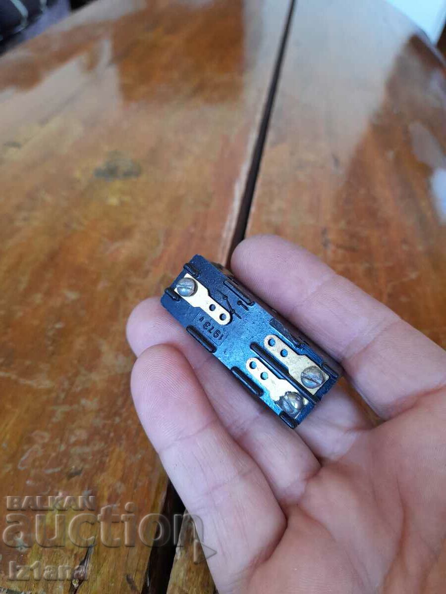 Δημοπρασία Παλιός μικροδιακόπτης MP 2101 Δημοπρασία Παλιός μικροδιακόπτης MP 2101