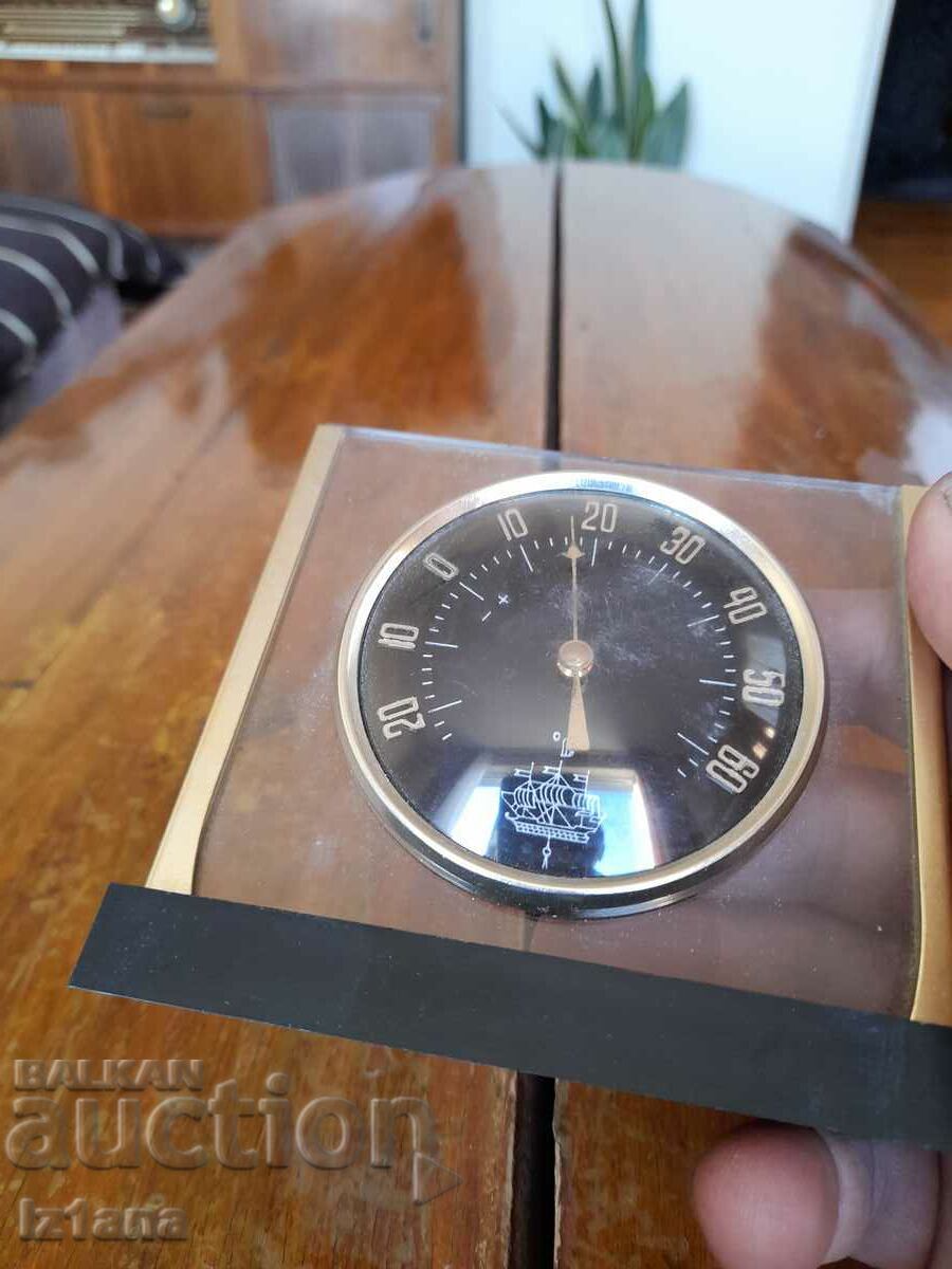 Auction  Old mechanical thermometer