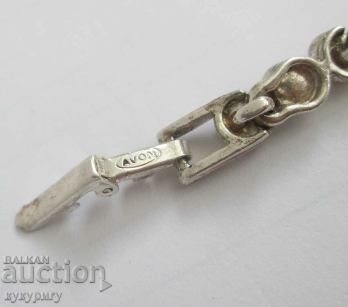 Auction Elegant and delicate women's bracelet with stones Auction Elegant and delicate women's bracelet with stones