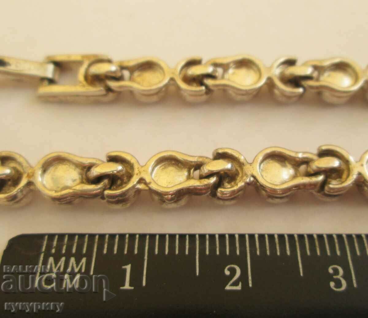 Delivery of Elegant and delicate women's bracelet with stones Delivery of Elegant and delicate women's bracelet with stones