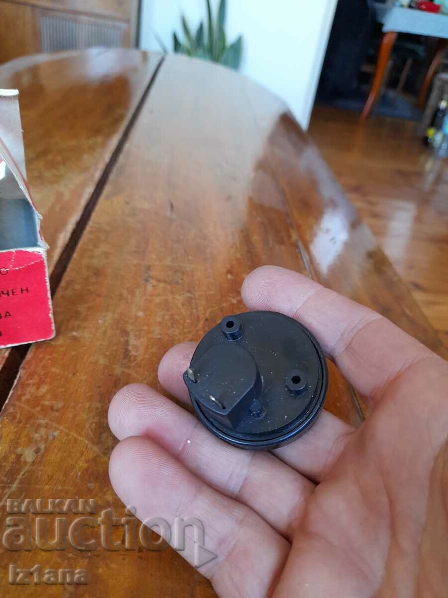 Old Magneto electric device for panel MP 40 - 6 Old Magneto electric device for panel MP 40 - 6