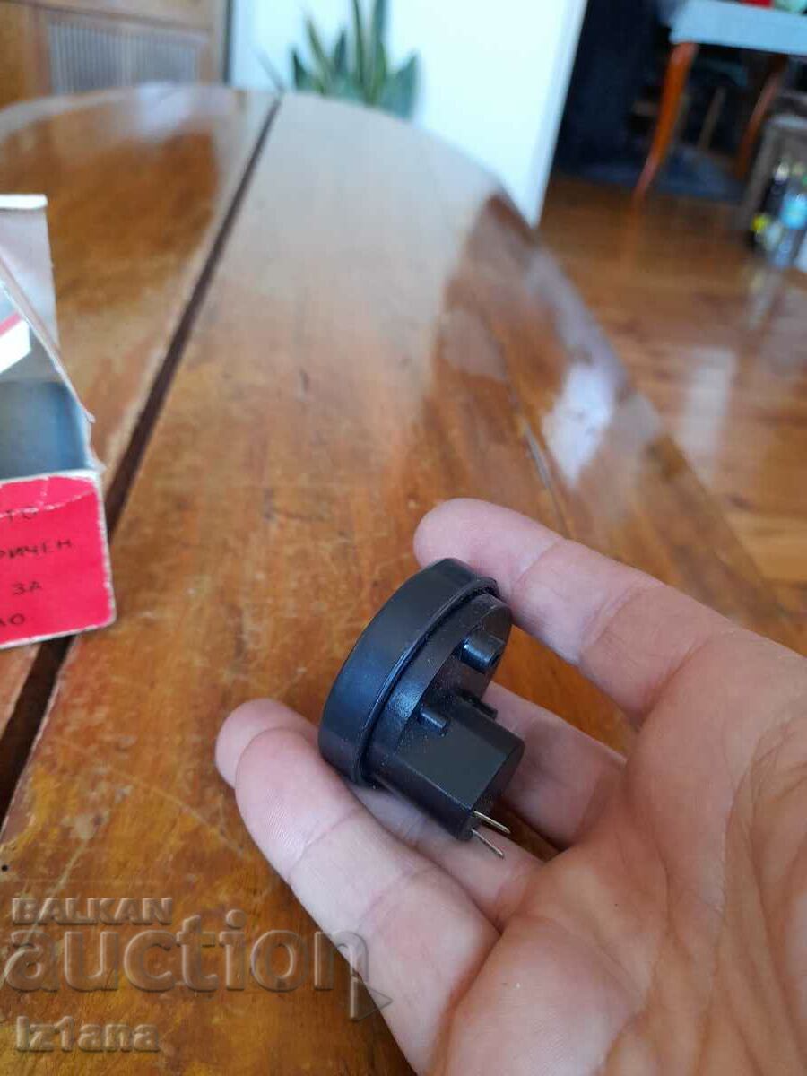 Old Magneto electric device for panel MP 40 - 7 Old Magneto electric device for panel MP 40 - 7