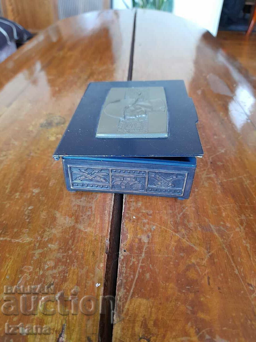 Old souvenir box, box with price 22.00 BGN | € 11.25 Old souvenir box, box with price 22.00 BGN | € 11.25