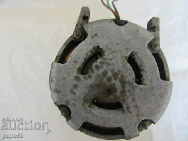 ELDVIGATEL FROM AN OLD FAN FROM SOCA with price 6.00 BGN | € 3.07 ELDVIGATEL FROM AN OLD FAN FROM SOCA with price 6.00 BGN | € 3.07