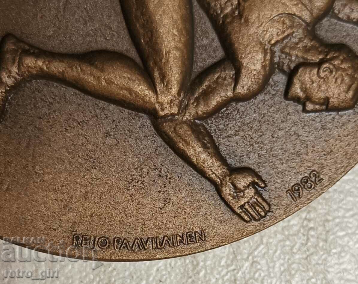 Auction Old rare plaque. Auction Old rare plaque.