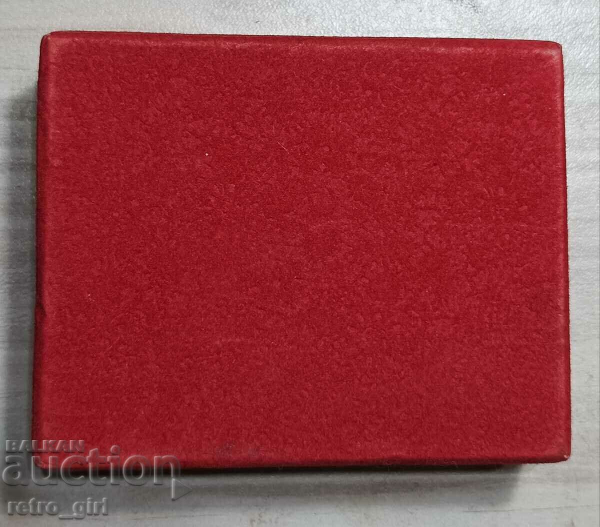 Auction Old socialist rare plaque with box. Auction Old socialist rare plaque with box.