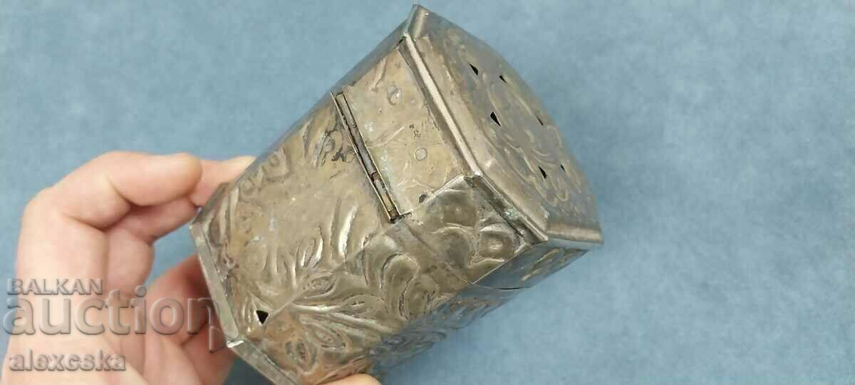 Revival box with price 40.00 BGN | € 20.45 Revival box with price 40.00 BGN | € 20.45