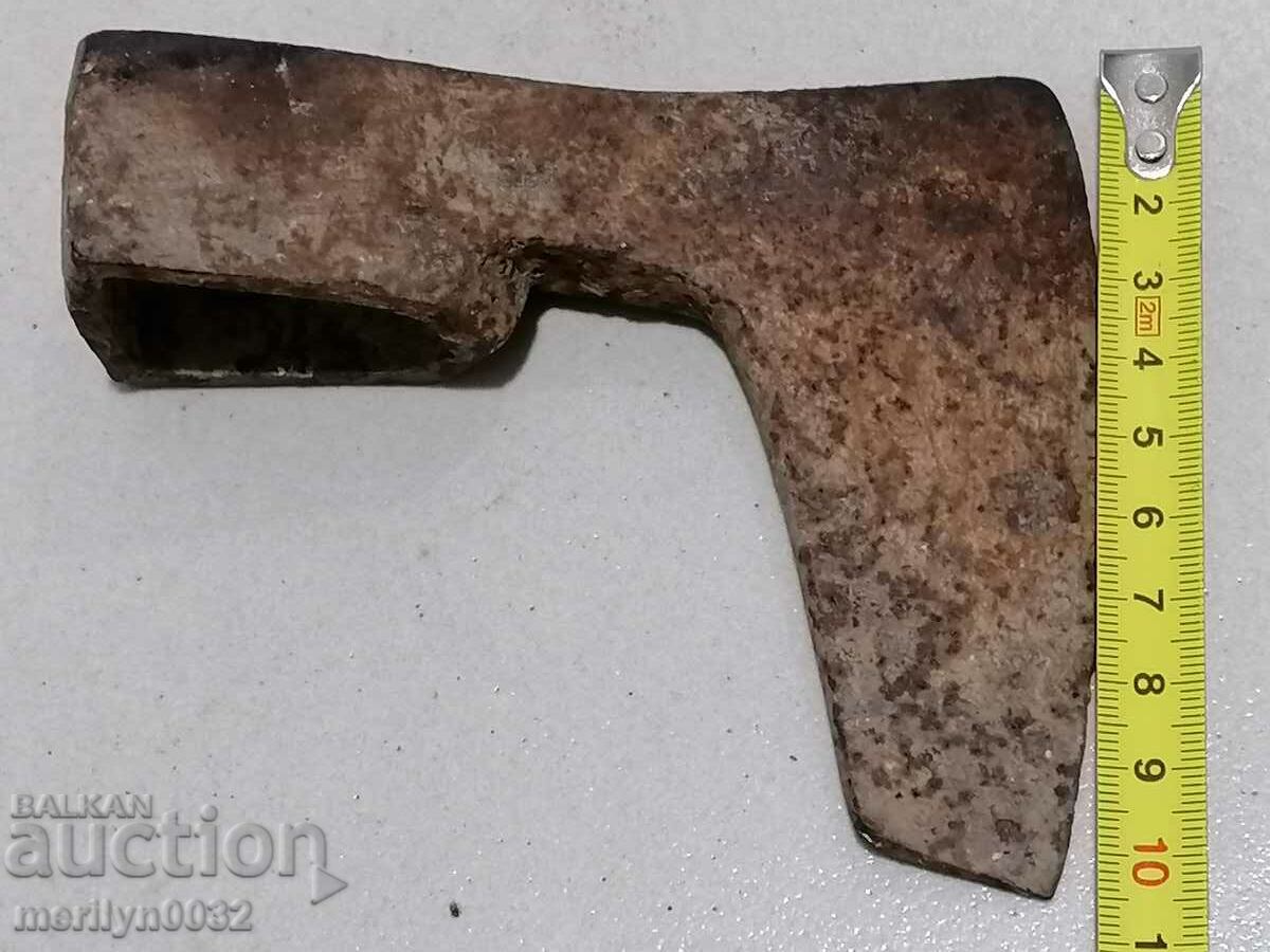 Delivery of Old hammer wort iron tool of Bulgaria Delivery of Old hammer wort iron tool of Bulgaria