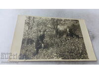Fotografie Kaltinetse Două fete tinere în pădure 1930