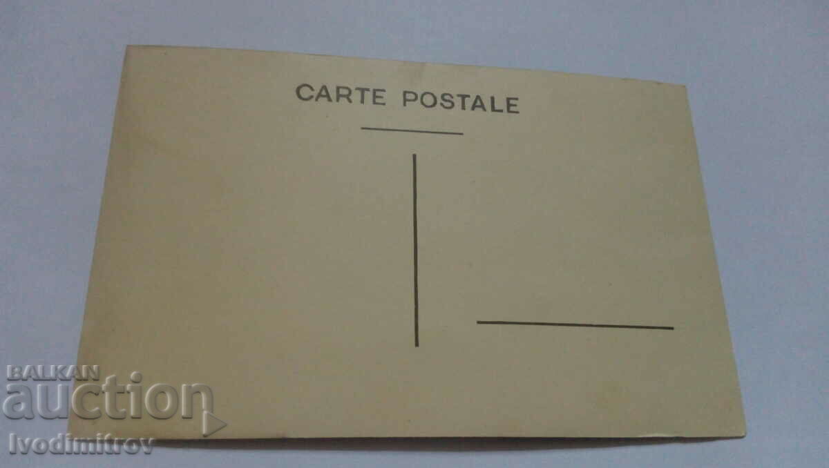 Photo Men digging a deep trench with price 1.65 BGN | € 0.84 Photo Men digging a deep trench with price 1.65 BGN | € 0.84