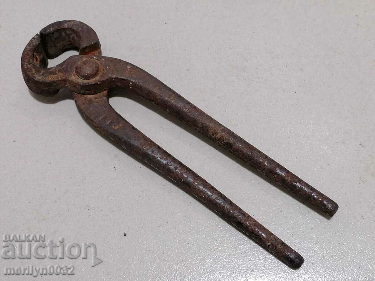 Auction Old forging pliers, wrought iron, wrought iron Auction Old forging pliers, wrought iron, wrought iron