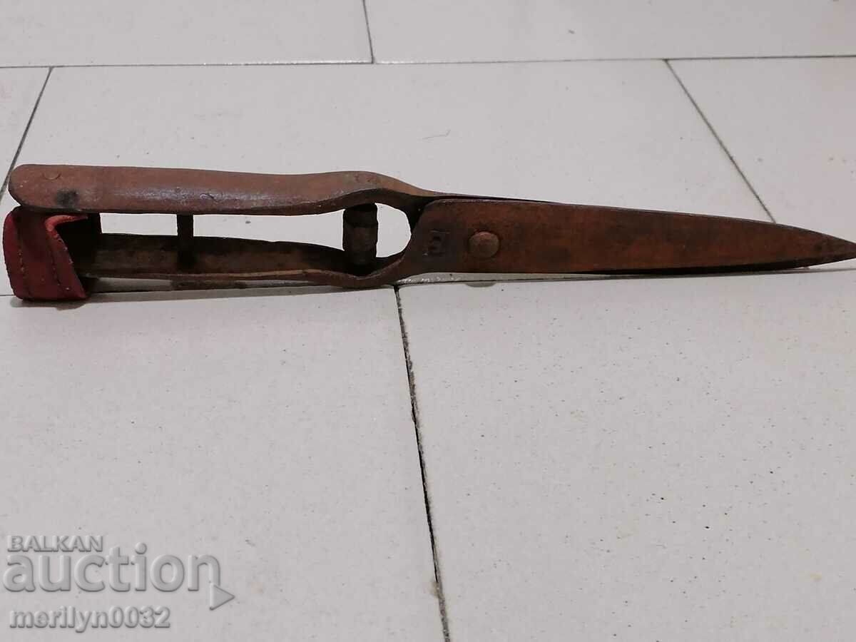 Old wrought iron scissors, knife, wrought iron scissors with price 59.00 BGN | € 30.17 Old wrought iron scissors, knife, wrought iron scissors with price 59.00 BGN | € 30.17