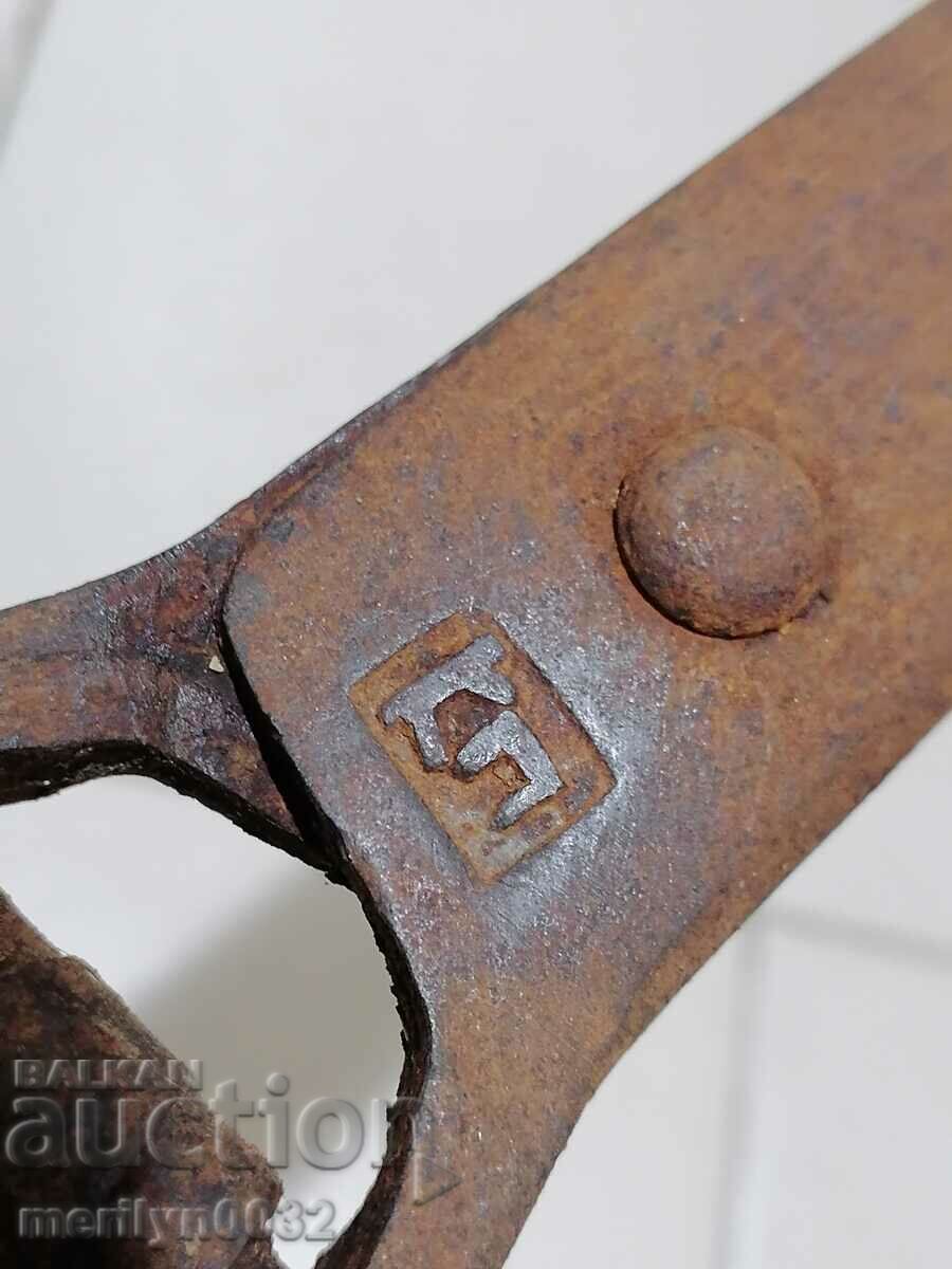 Delivery of Old wrought iron scissors, knife, wrought iron scissors Delivery of Old wrought iron scissors, knife, wrought iron scissors