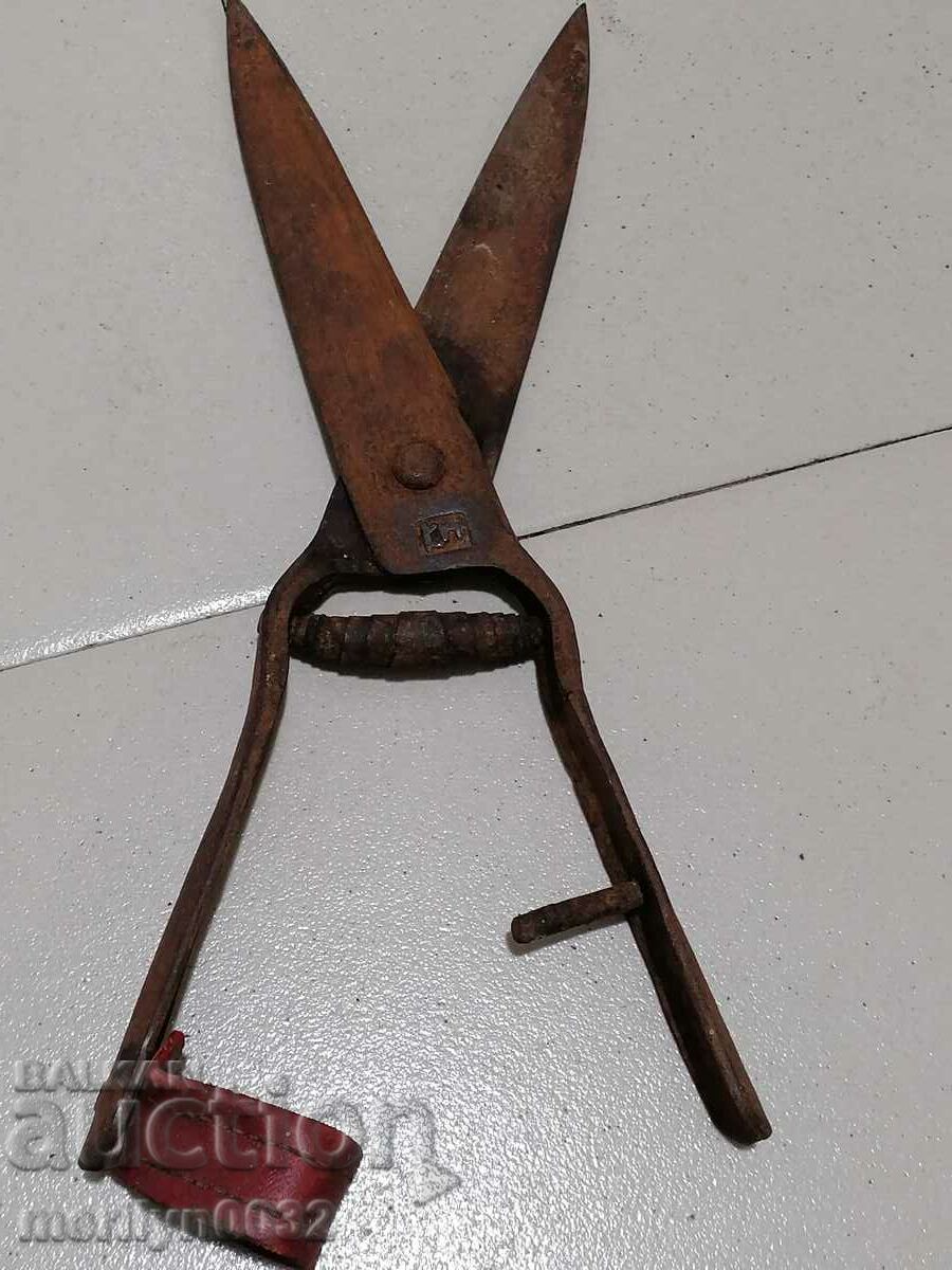 Old wrought iron scissors, knife, wrought iron scissors - 5 Old wrought iron scissors, knife, wrought iron scissors - 5