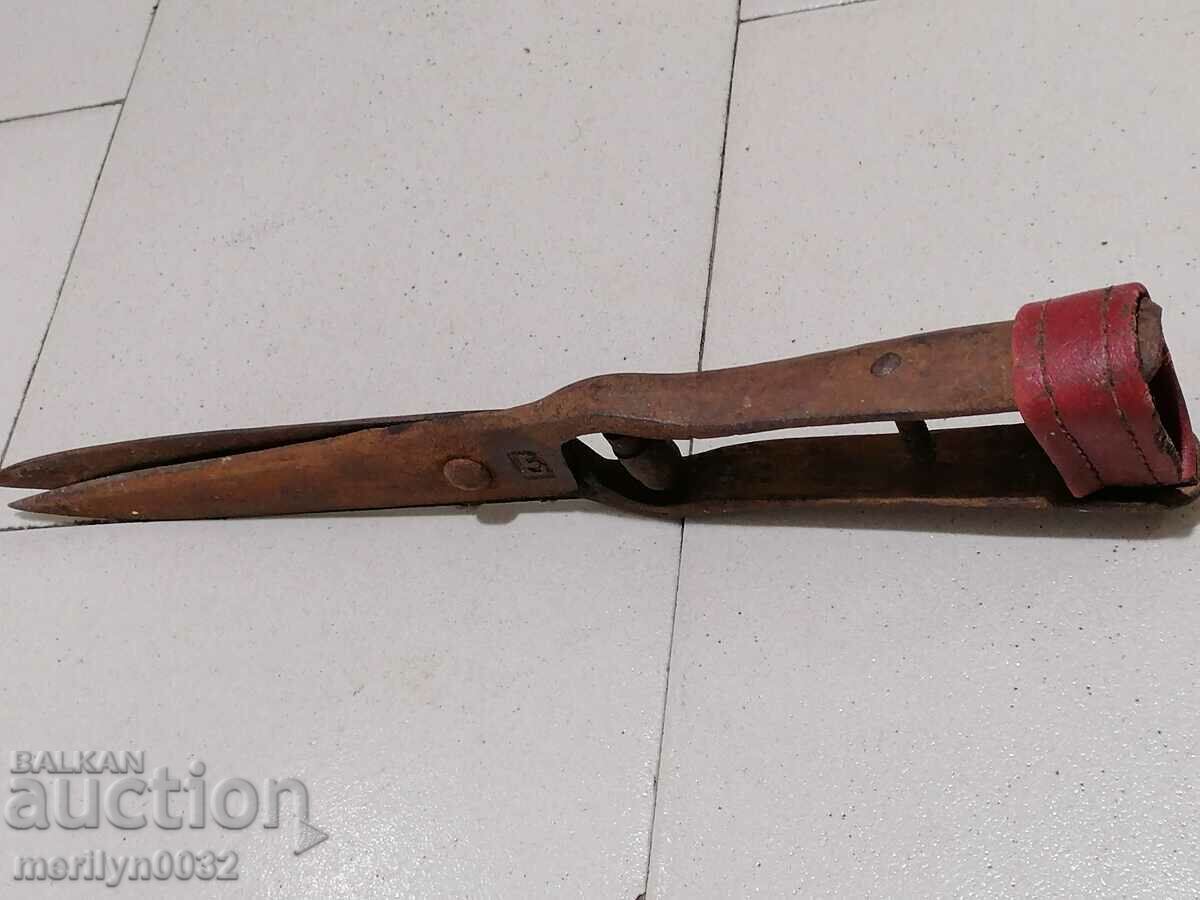 Old wrought iron scissors, knife, wrought iron scissors - 7 Old wrought iron scissors, knife, wrought iron scissors - 7