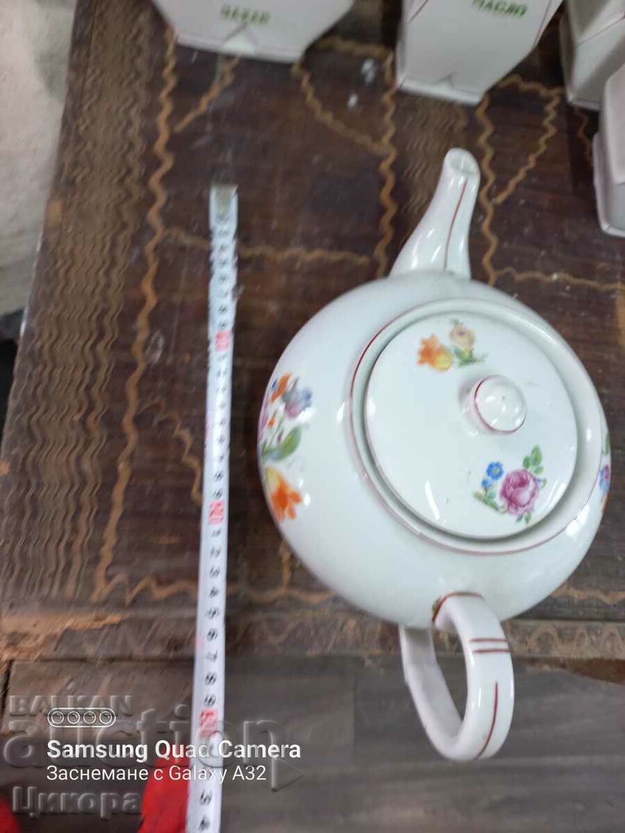 Auction STAR PORCELAIN CHAIN Auction STAR PORCELAIN CHAIN