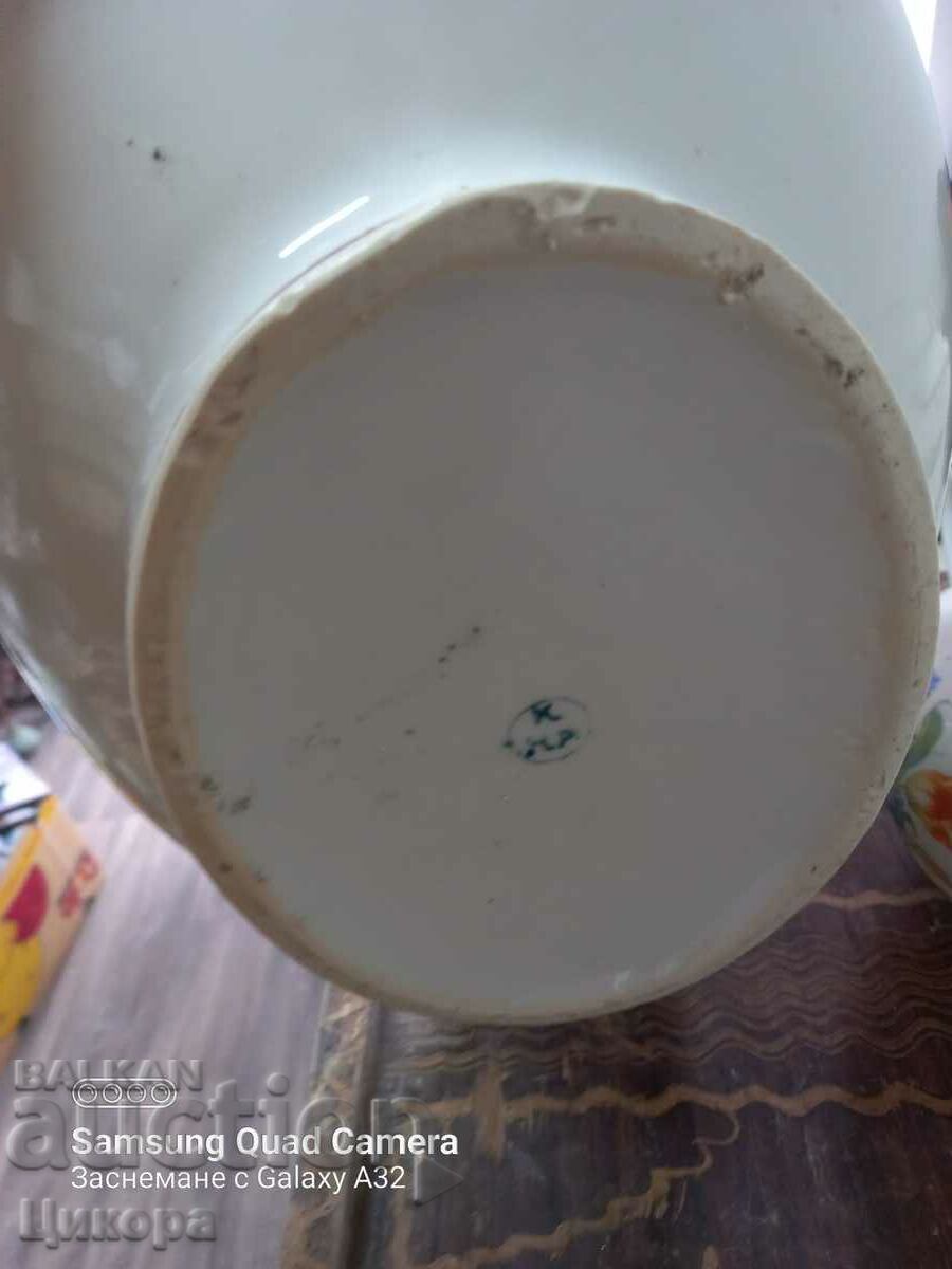 Delivery of OLD PORCELAIN SOUP