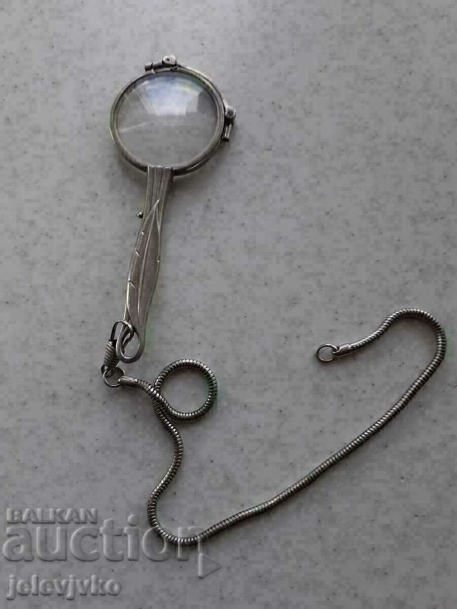 Auction Lornet with custeque Auction Lornet with custeque