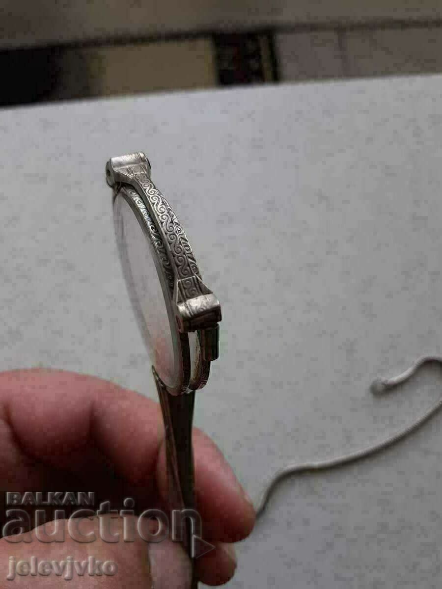 Lornet with custeque Lornet with custeque