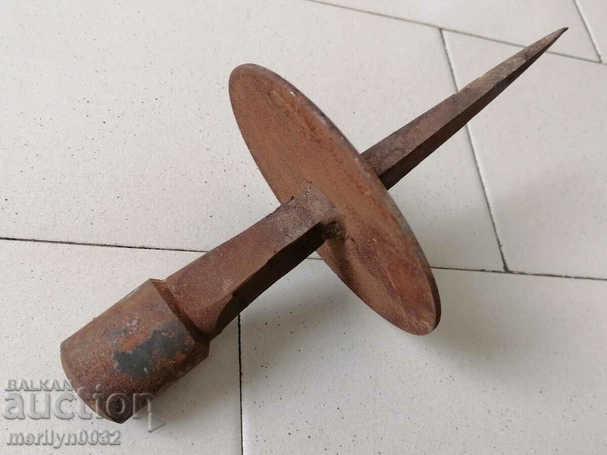 Metal anvil for waving of wrought iron hair with price 39.00 BGN | € 19.94 Metal anvil for waving of wrought iron hair with price 39.00 BGN | € 19.94