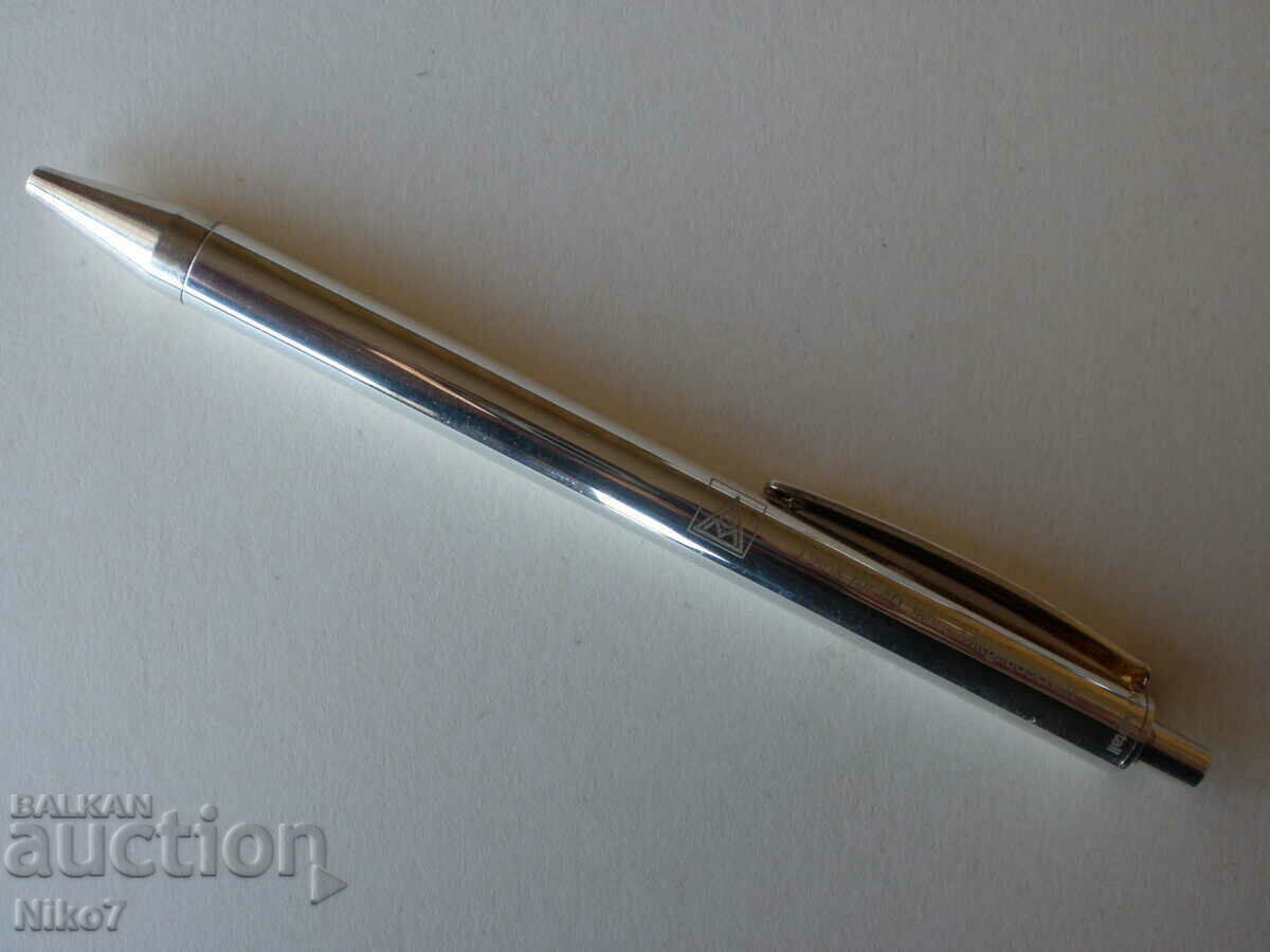 Delivery of Silver pen, fountain pen. Delivery of Silver pen, fountain pen.