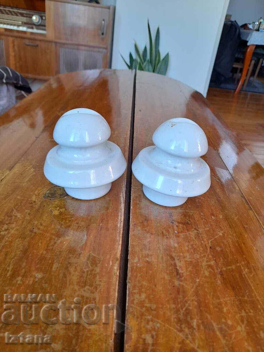 Delivery of Old porcelain insulator Delivery of Old porcelain insulator