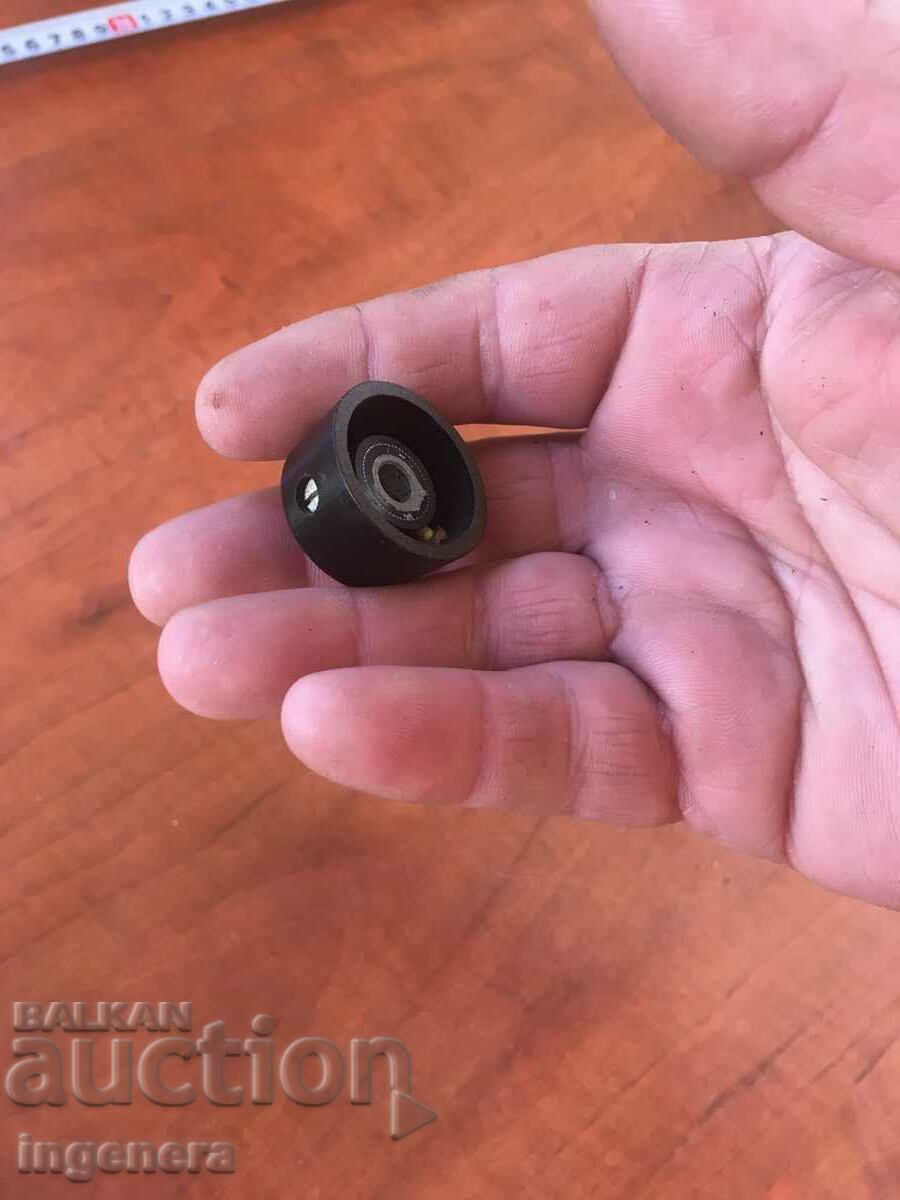 KNOB BAKELITE AND PLASTIC KNOBS-5 PCS - 6 KNOB BAKELITE AND PLASTIC KNOBS-5 PCS - 6