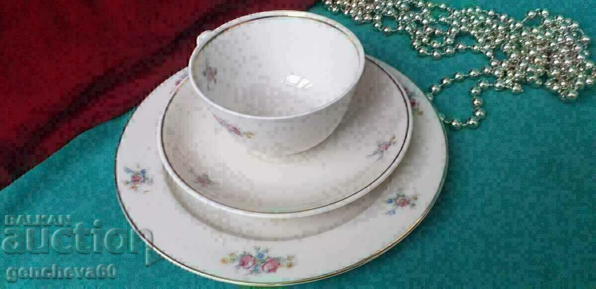 Triple teacup set with floral motifs/marking with price 15.00 BGN | € 7.67 Triple teacup set with floral motifs/marking with price 15.00 BGN | € 7.67