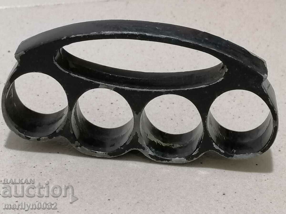 Licitație Rocker metal box din vremea democrației Licitație Rocker metal box din vremea democrației