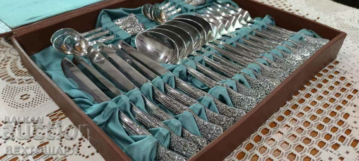 Delivery of Russian Cutlery Set Delivery of Russian Cutlery Set