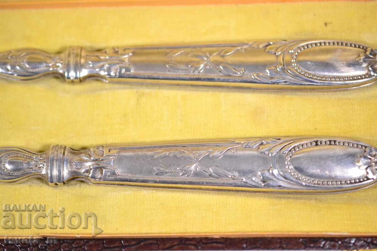 Auction Antler serving utensils with silver plated handles Auction Antler serving utensils with silver plated handles