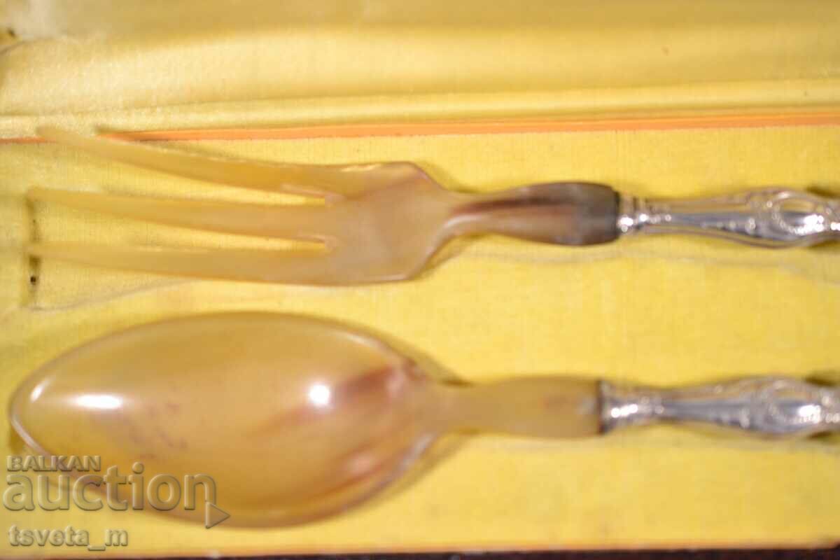 Delivery of Antler serving utensils with silver plated handles Delivery of Antler serving utensils with silver plated handles