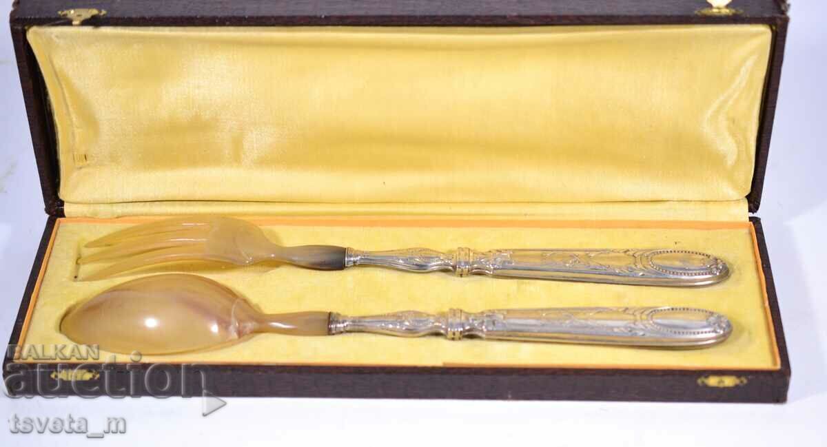 Прибори за сервиране от еленов рог с посребрени дръжки Прибори за сервиране от еленов рог с посребрени дръжки