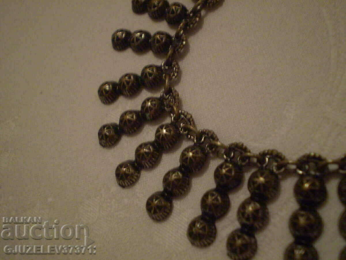 Παράδοση Αναγεννησιακό κολιέ σκύλων Παράδοση Αναγεννησιακό κολιέ σκύλων