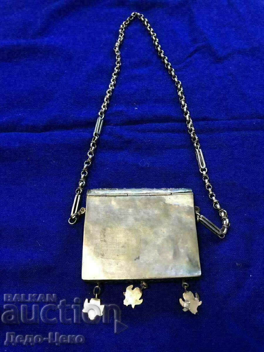 Licitație .Fisheklak.Palaska.Cutie Coran Licitație .Fisheklak.Palaska.Cutie Coran