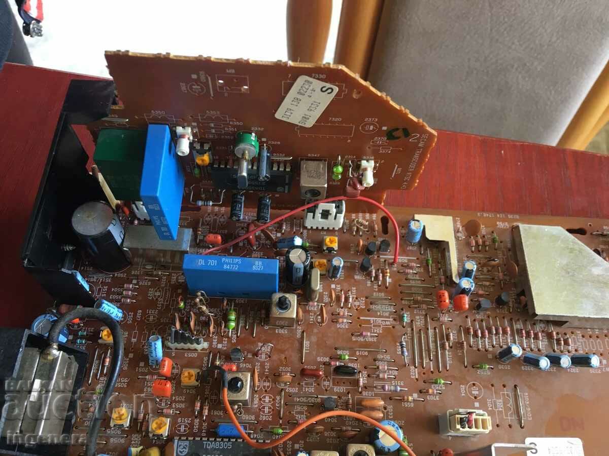 Delivery of SCRAP ELECTRONICS ELEMENTS GOLD PLATE