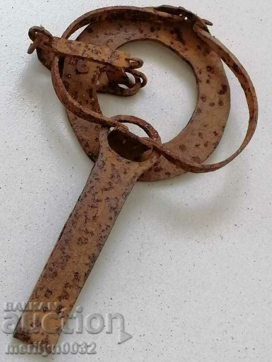 Delivery of Old hand forged trap, wrought iron Delivery of Old hand forged trap, wrought iron