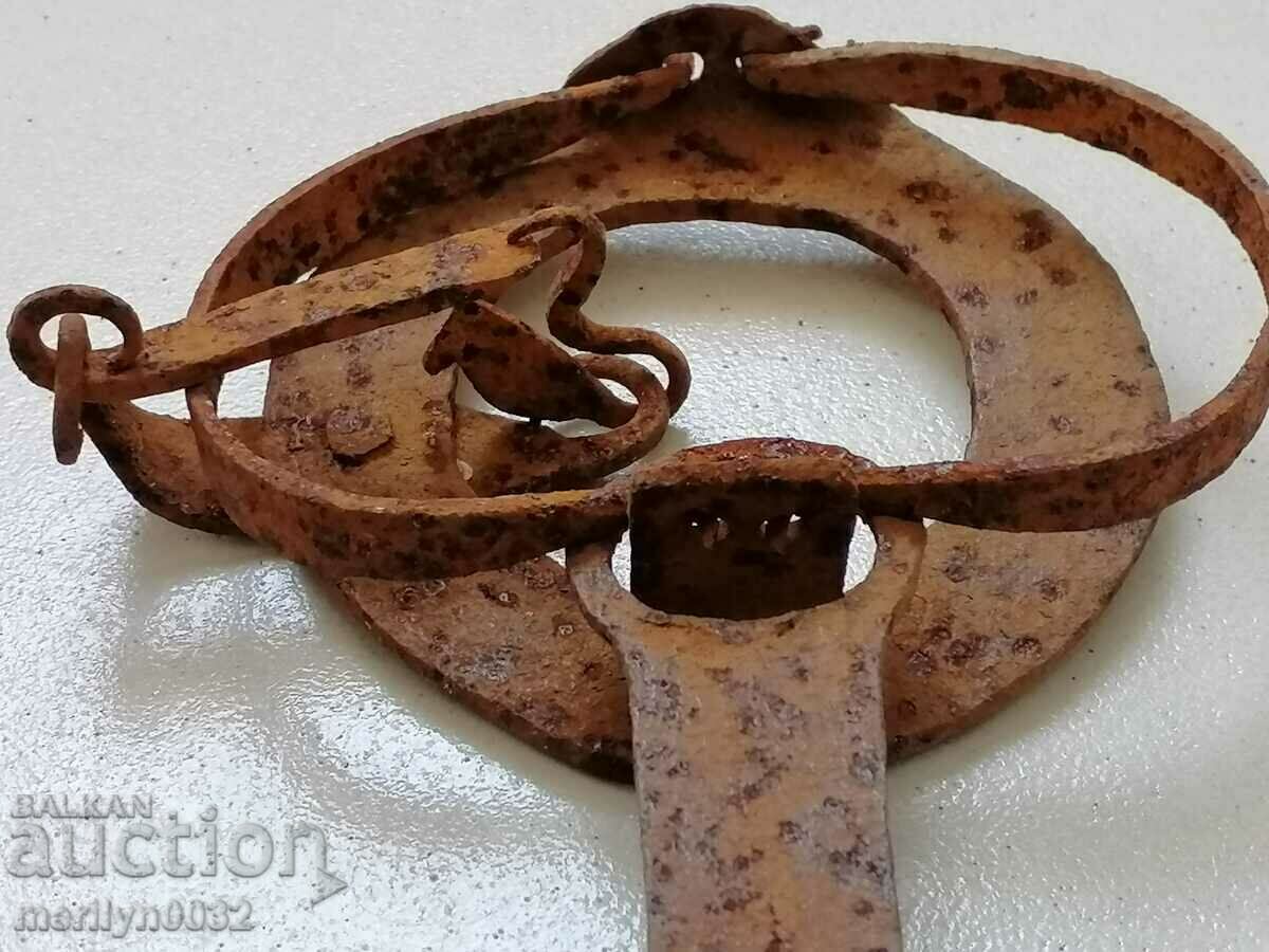 Old hand forged trap, wrought iron - 5 Old hand forged trap, wrought iron - 5