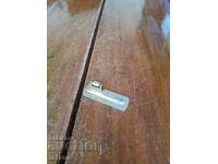 Стара отварачка за консерви