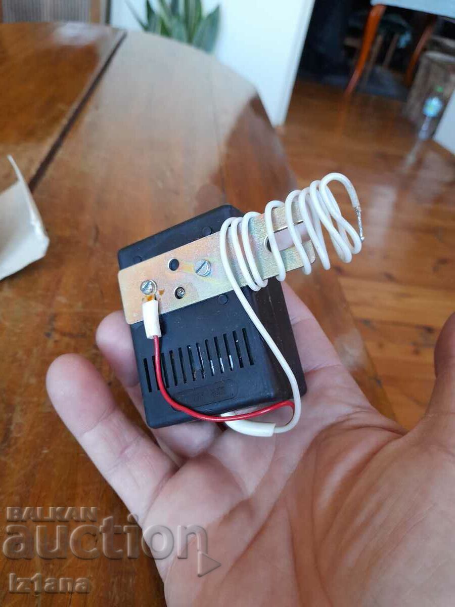 Old power supply, adapter, adapter - 5