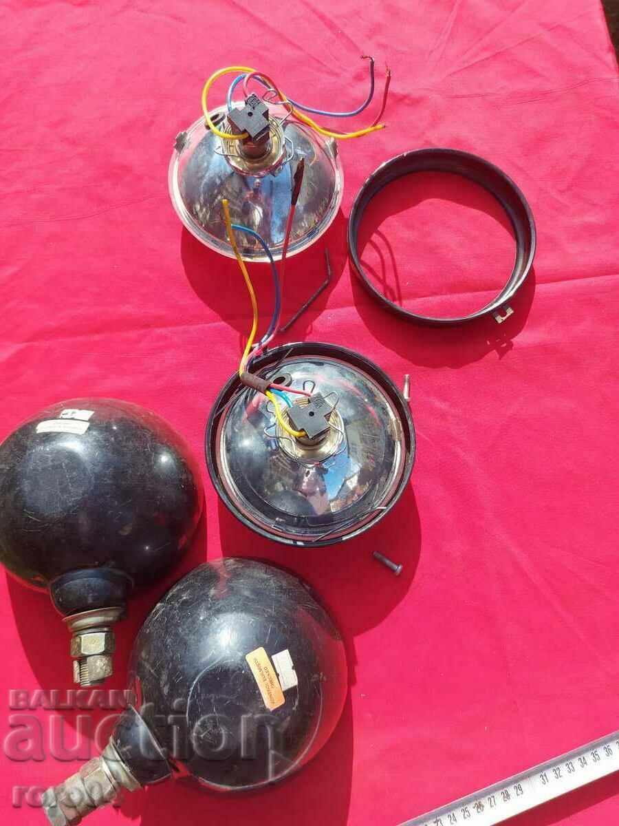Delivery of HEADLIGHT - LIGHTS - PAIR Delivery of HEADLIGHT - LIGHTS - PAIR