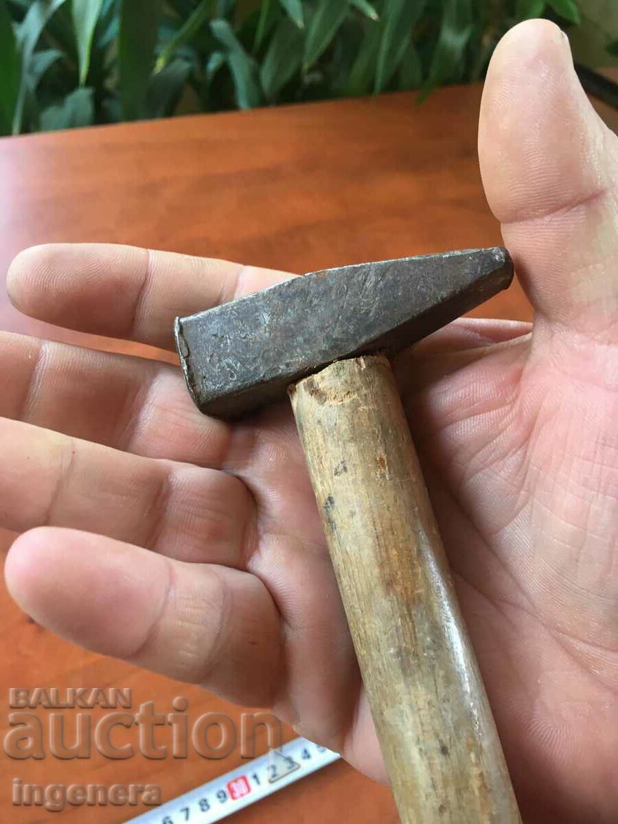 HAMMER HAMMER OLD TOOL-SMALL-170 GR WITH HANDLE - 6 HAMMER HAMMER OLD TOOL-SMALL-170 GR WITH HANDLE - 6