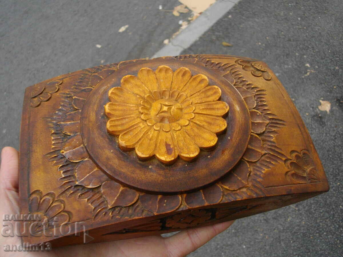OLD WOODEN JEWELERY BOX CARVING - 5