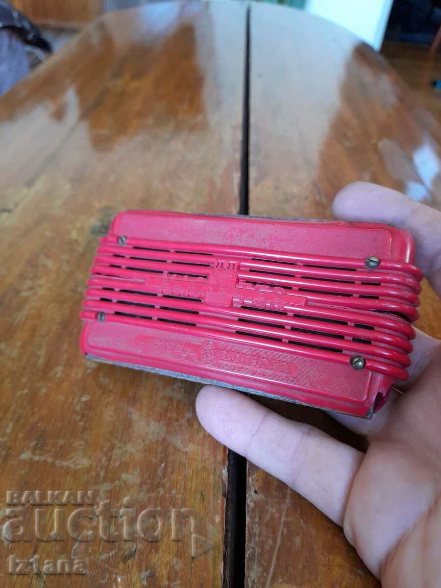Old Harmonica Ligna Master with price 45.00 BGN | € 23.01