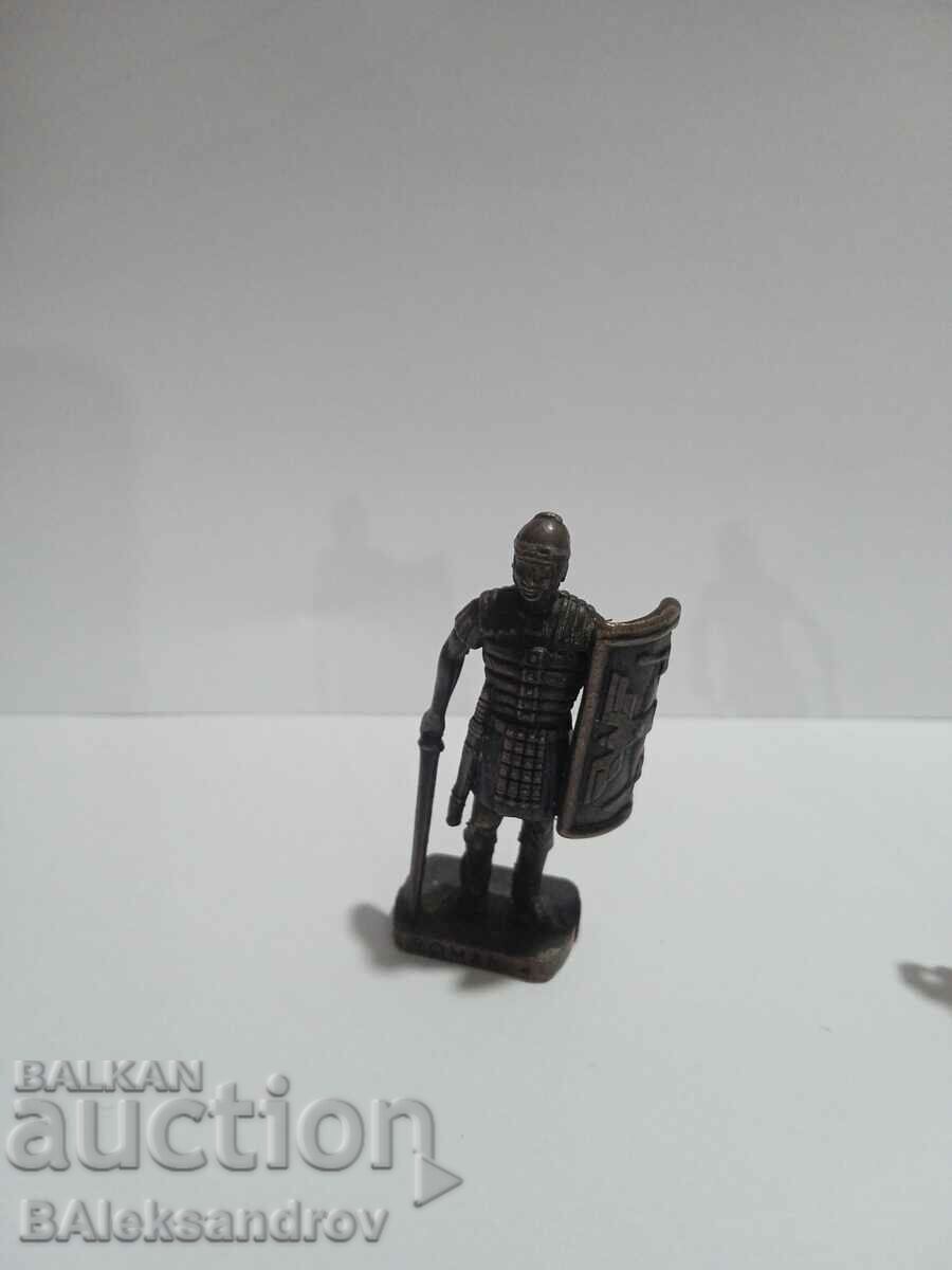 Lot of chocolate egg metal soldiers - 7 Lot of chocolate egg metal soldiers - 7