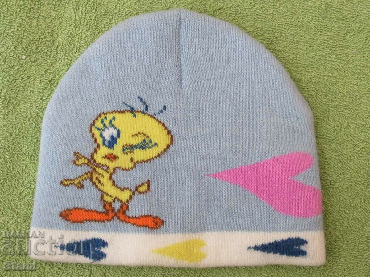 Детска плетена шапка в млечен син цвят, нова