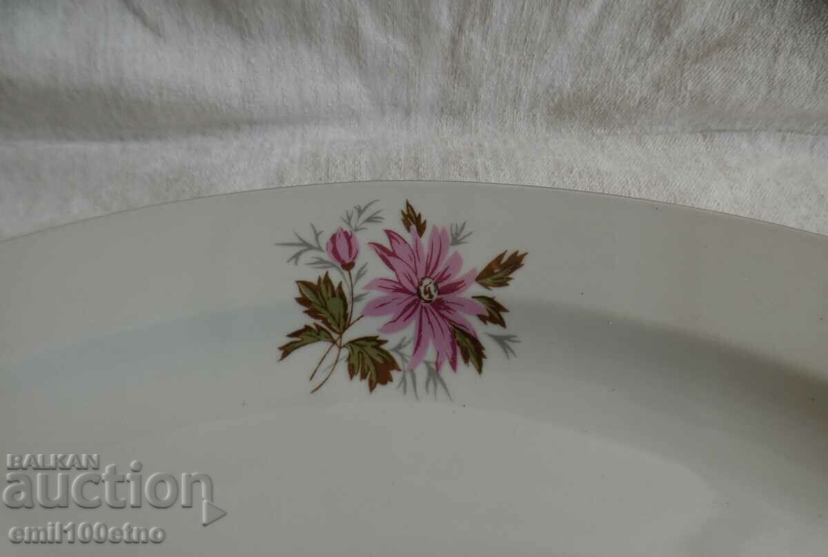 Large plate - porcelain plate Kitka Novi Pazar with price 9.00 BGN | € 4.60 Large plate - porcelain plate Kitka Novi Pazar with price 9.00 BGN | € 4.60