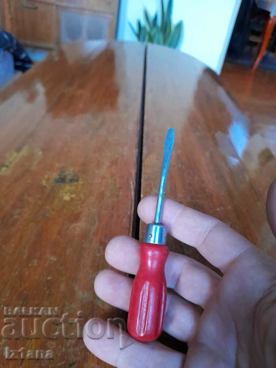 Auction  An old screwdriver